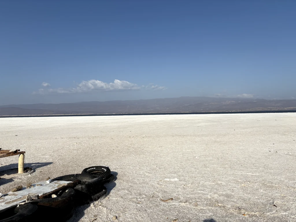 Package - Djibouti-Lac Assal- Tadjoura/Sable blanc 1 Lac Assal is the lowest point of Africa.